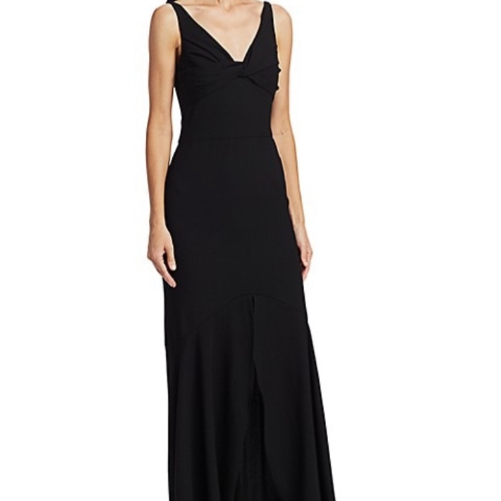 Monique Lhuillier Sweetheart Crepe Gown